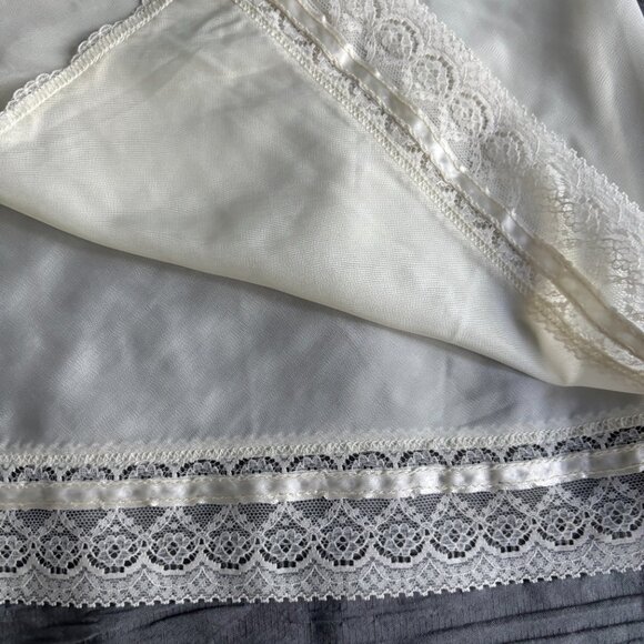 Christian Dior Vintage Ivory Full Slip - Picture 8 of 12